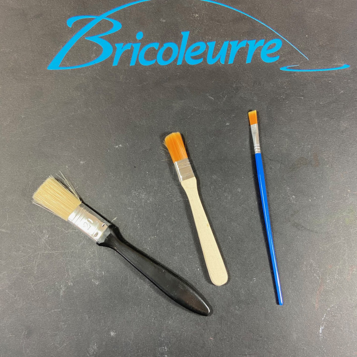 PINCEAU BROSSE POUR APPLICATION VERNIS