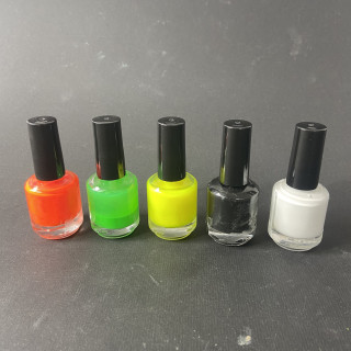 FLUORESCENT PAINT